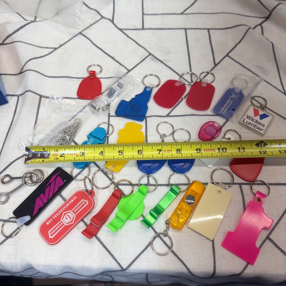 Unbranded Keychain Lot OS Multicolor Vintage Advertising Promotional‎ Mix 22pc - Picture 4 of 4